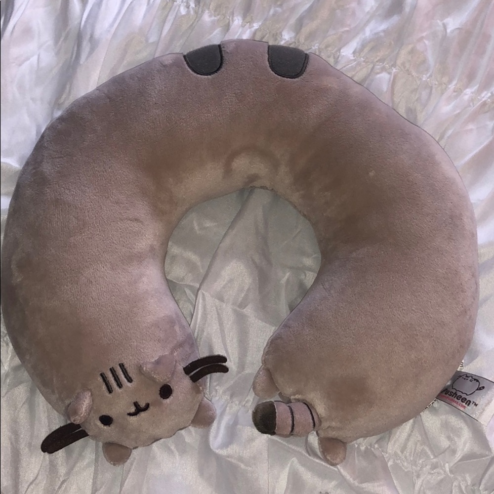 PUSHEEN Neck Pillow